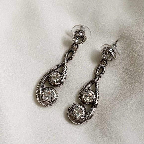 Vintage Jewelry - VTG Silver Diamond Swirl Dangle Earrings